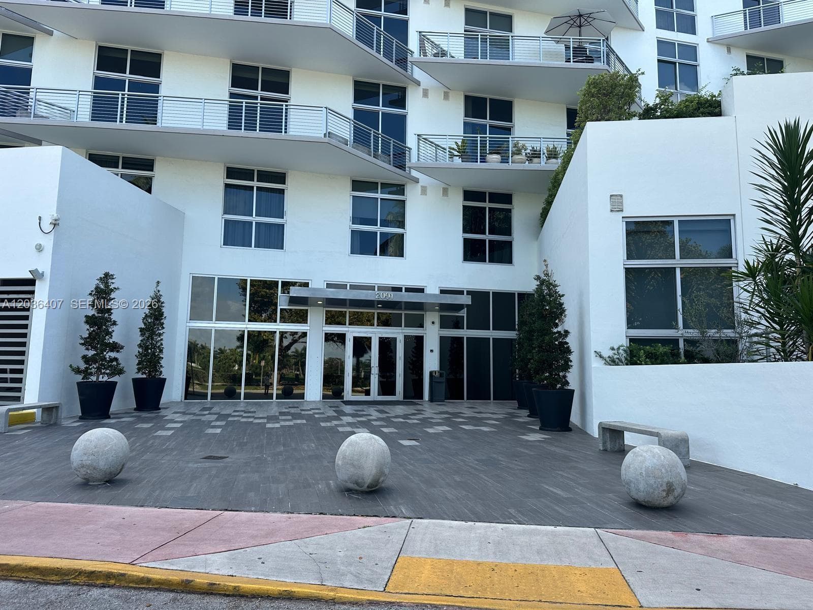 THE MERIDIAN CONDO · #426 in Miami Beach - Photo 2