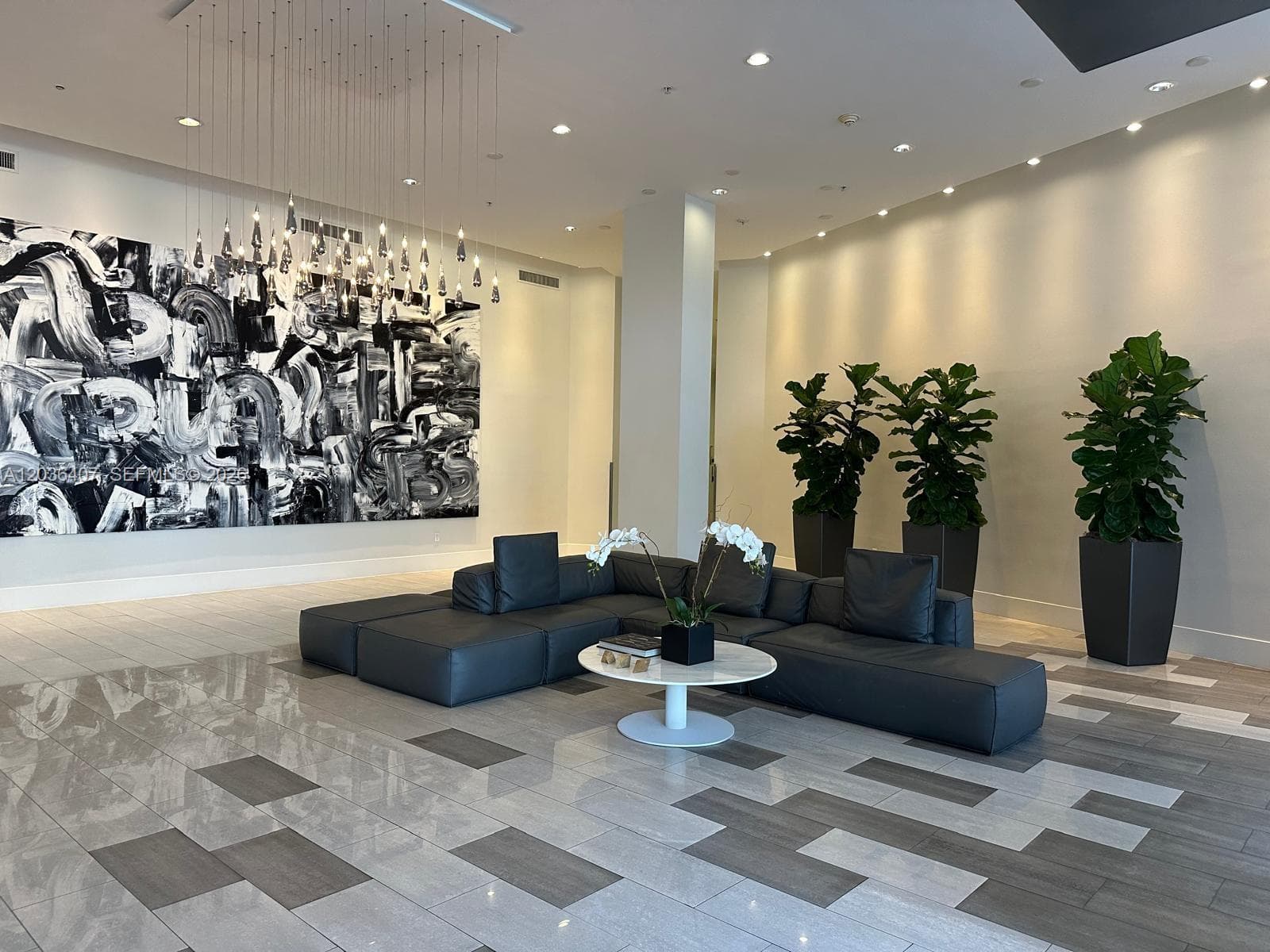THE MERIDIAN CONDO · #426 in Miami Beach - Photo 3