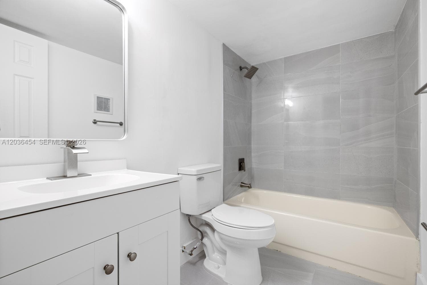 Lakeshore Condo · #1055G in Homestead - Photo 13