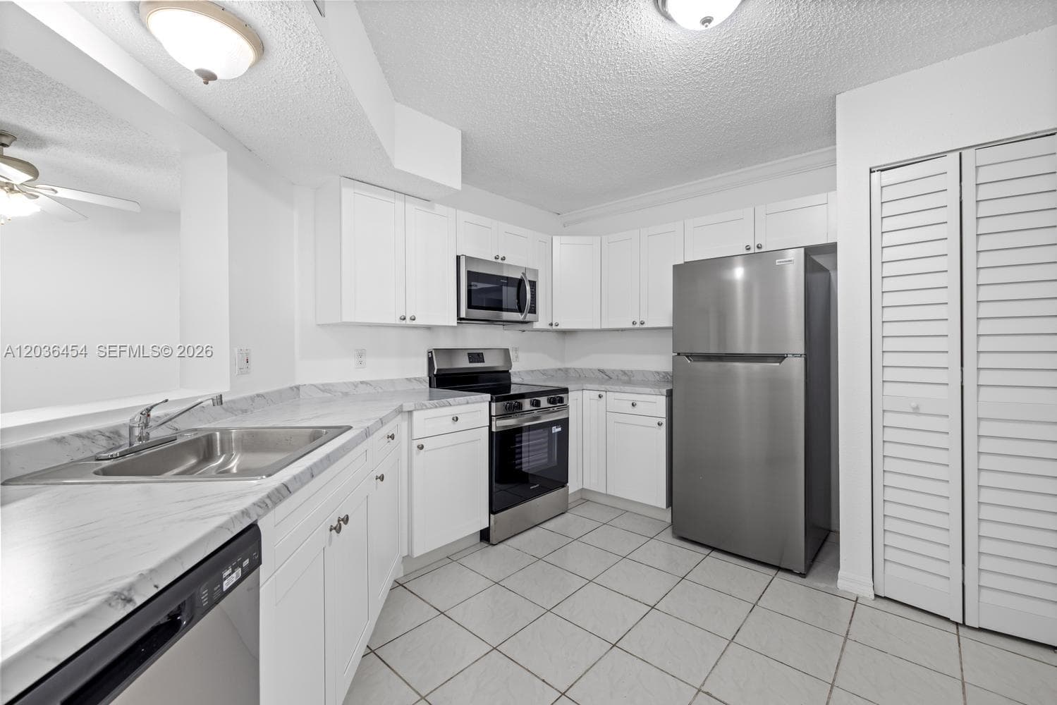 Lakeshore Condo · #1055G in Homestead - Photo 10