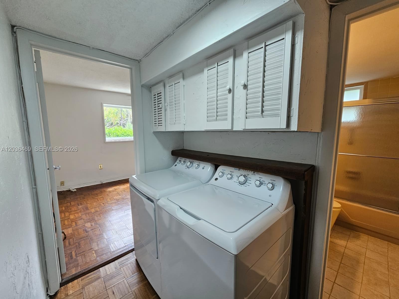 POINT BAY NORTH CONDO · #12 in Miami - Photo 5