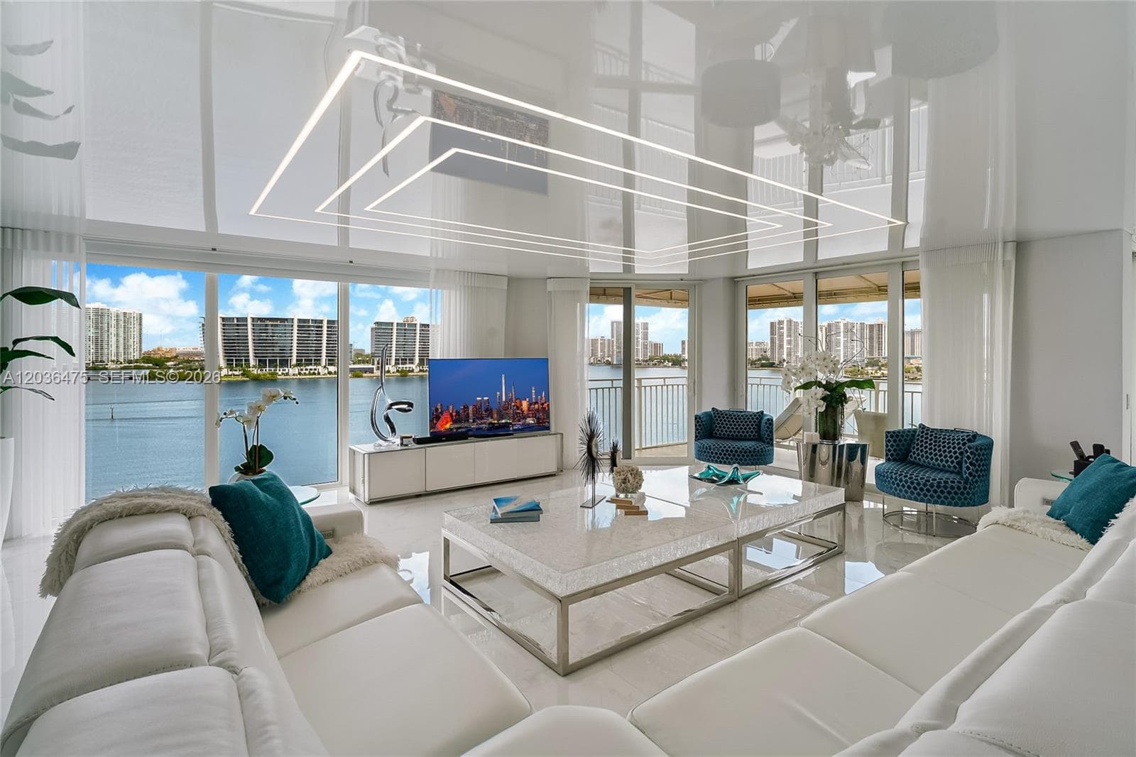 LE MONTHCALM CONDO · #902 in Sunny Isles Beach - Photo 3