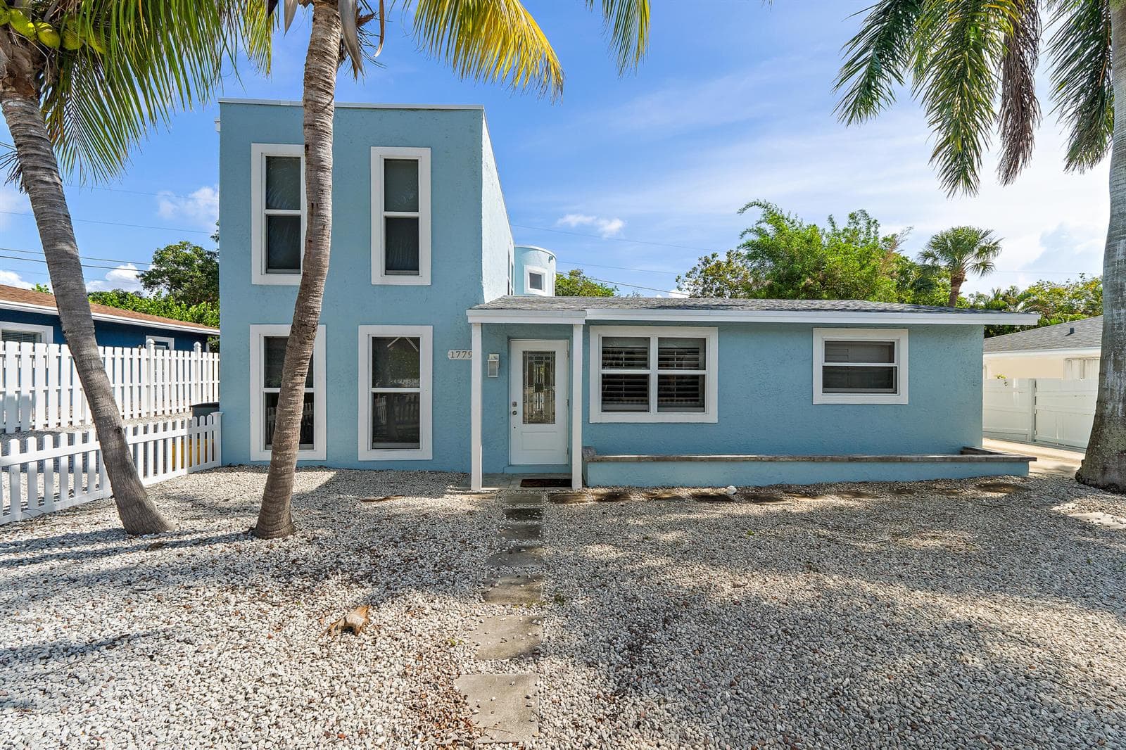 009-1779LenDrive-NorthPalmBeach-FL-33408