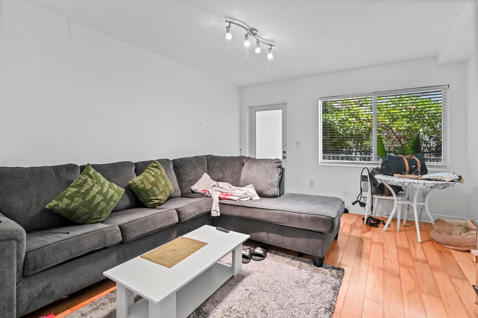 12 Living room 04