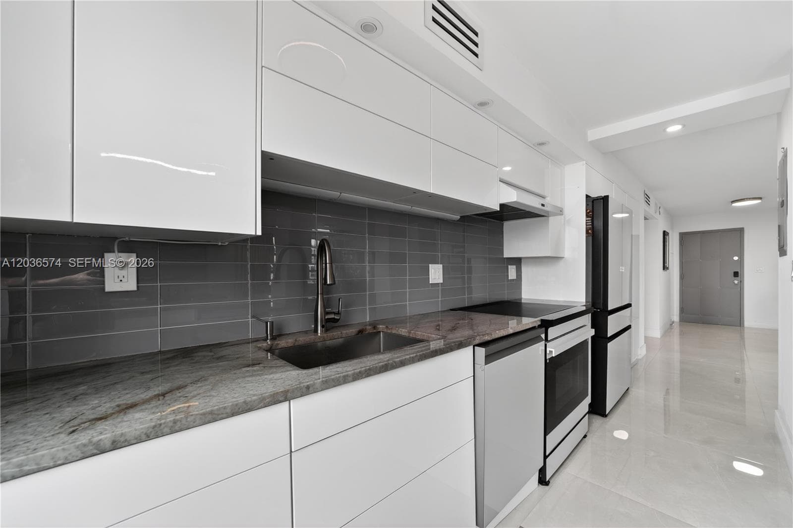 WINSTON TOWERS 400 · #818 in Sunny Isles Beach - Photo 17