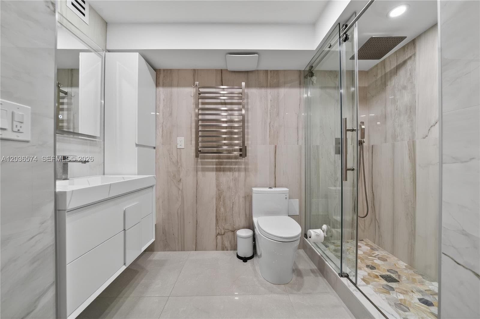 WINSTON TOWERS 400 · #818 in Sunny Isles Beach - Photo 38