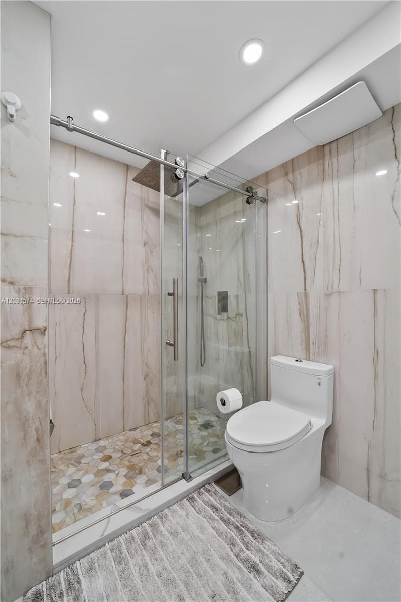 WINSTON TOWERS 400 · #818 in Sunny Isles Beach - Photo 33