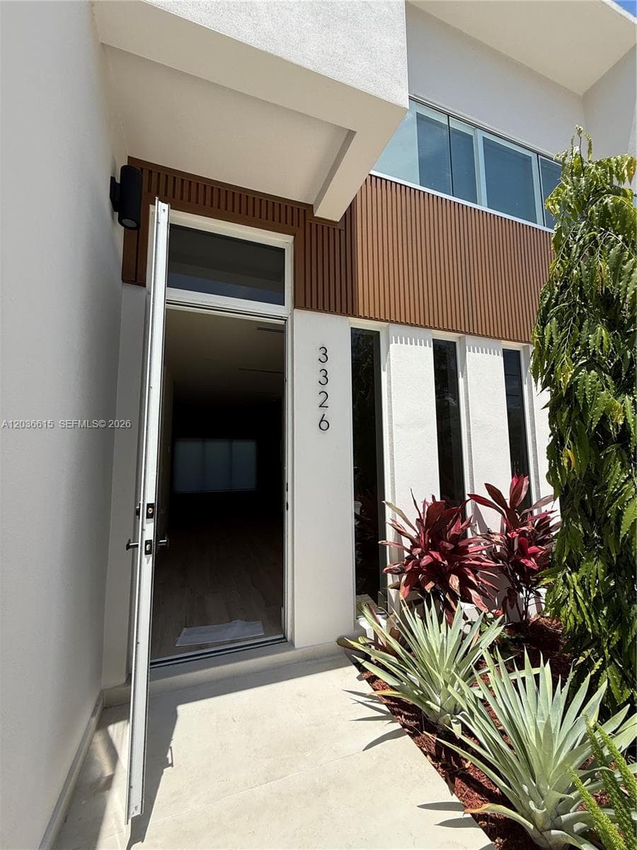 3326 Elizabeth St photo 6