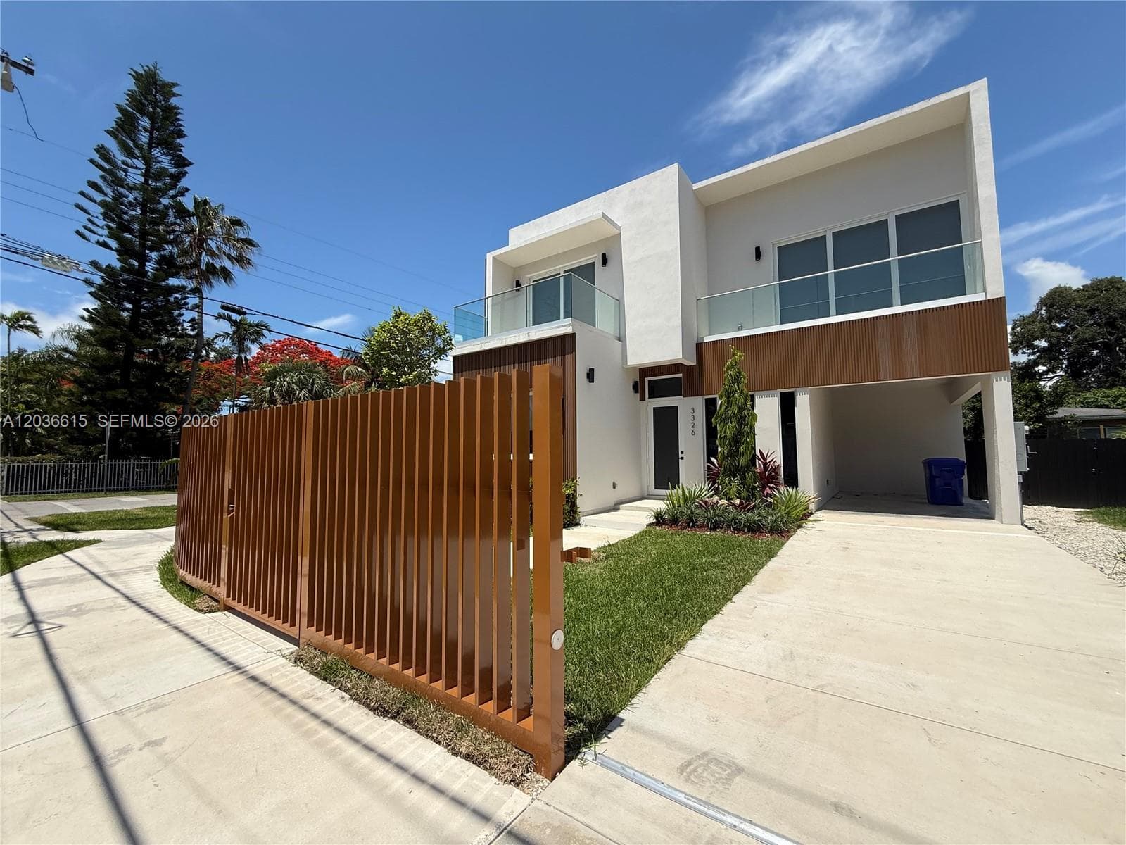 3326 Elizabeth St photo 3