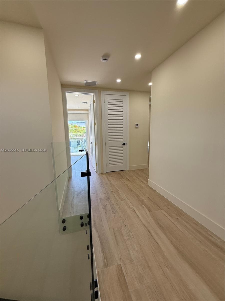3326 Elizabeth St photo 36