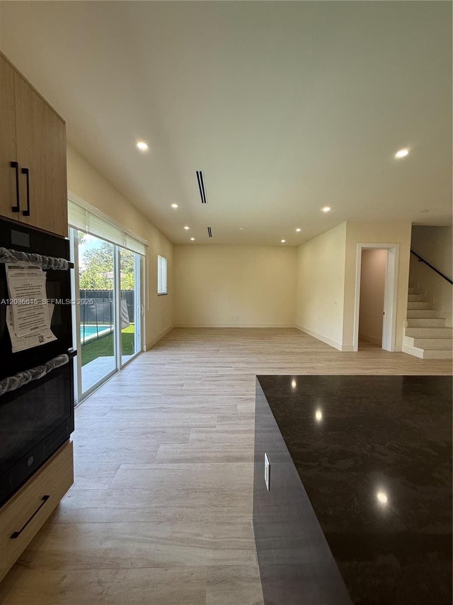 3326 Elizabeth St photo 20