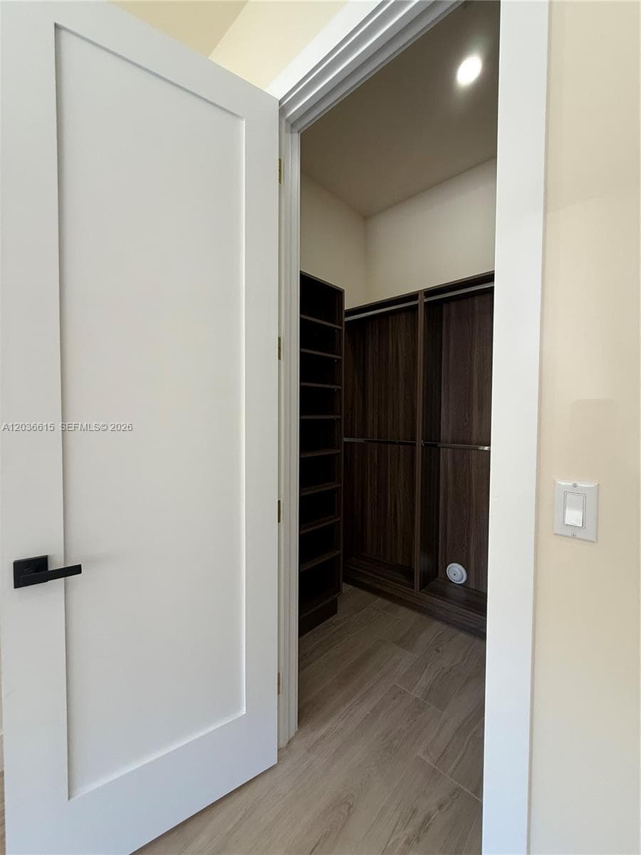 3326 Elizabeth St photo 9
