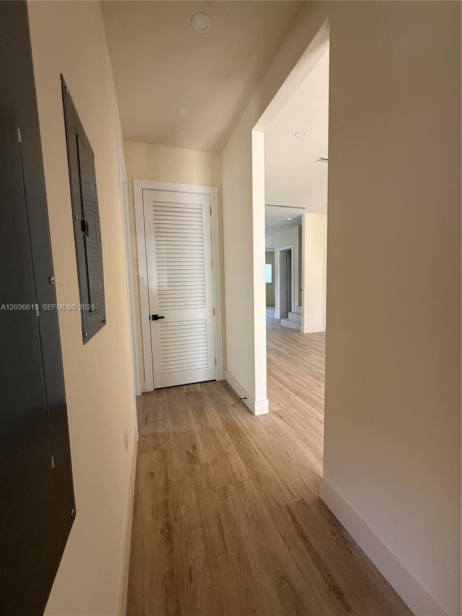 3326 Elizabeth St photo 10