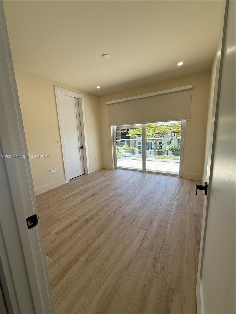 3326 Elizabeth St photo 45