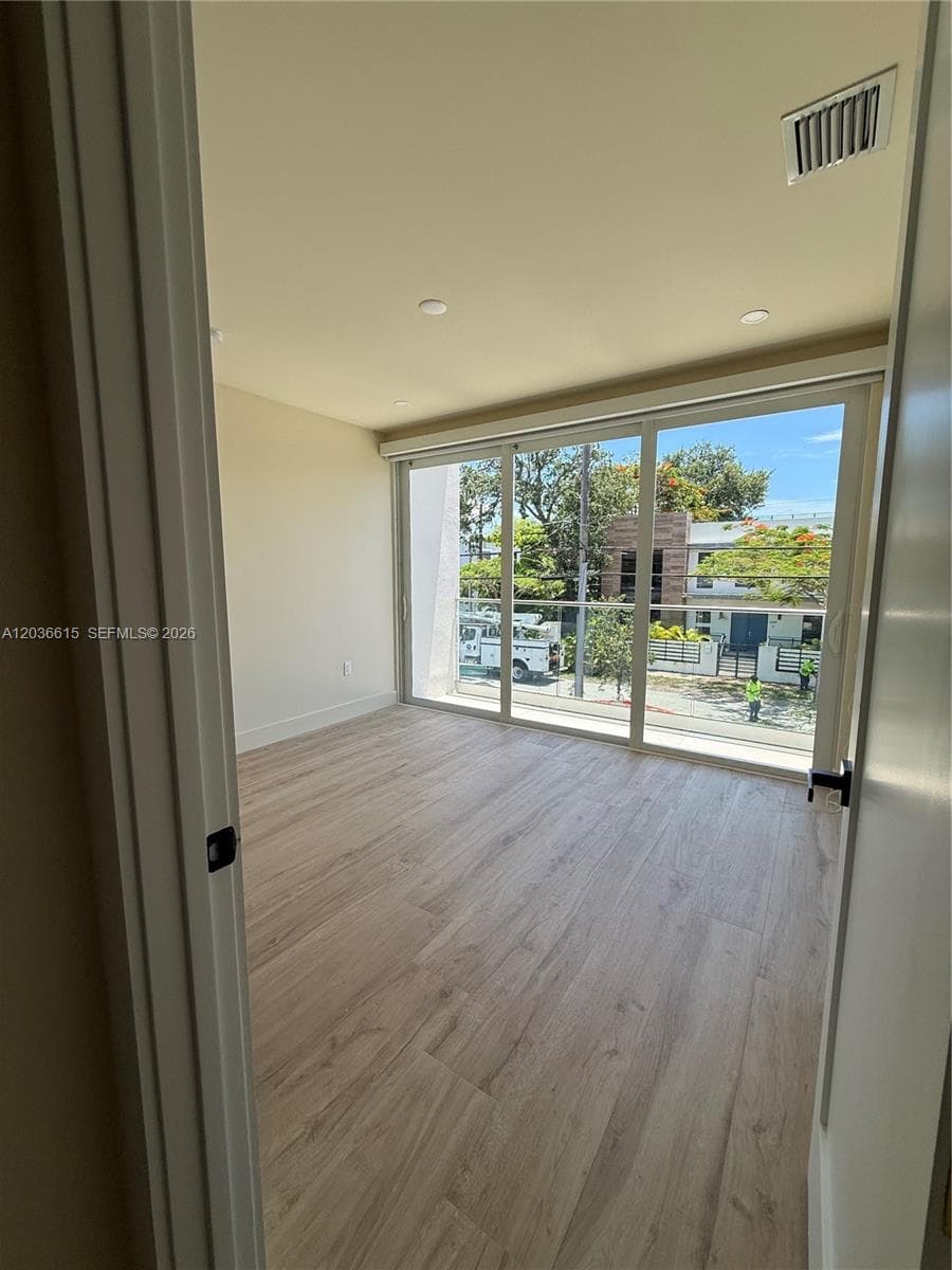 3326 Elizabeth St photo 51