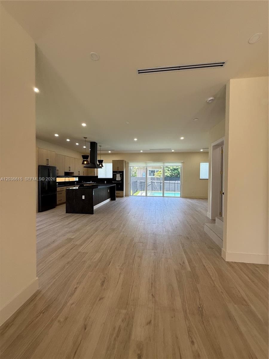 3326 Elizabeth St photo 15
