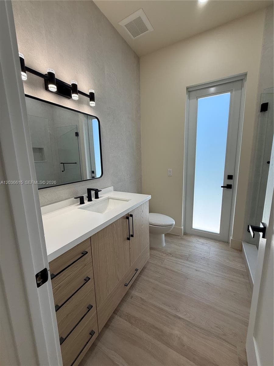 3326 Elizabeth St photo 11