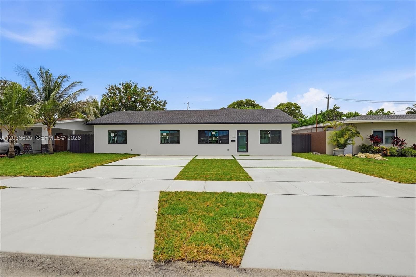 1140 NE 201st Ter photo 2