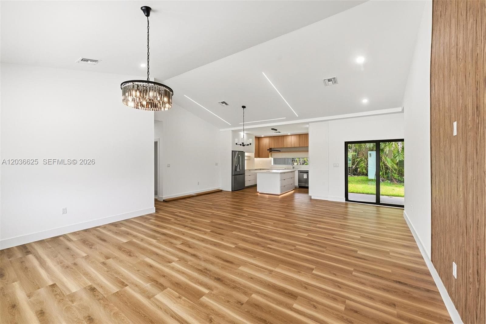1140 NE 201st Ter photo 13