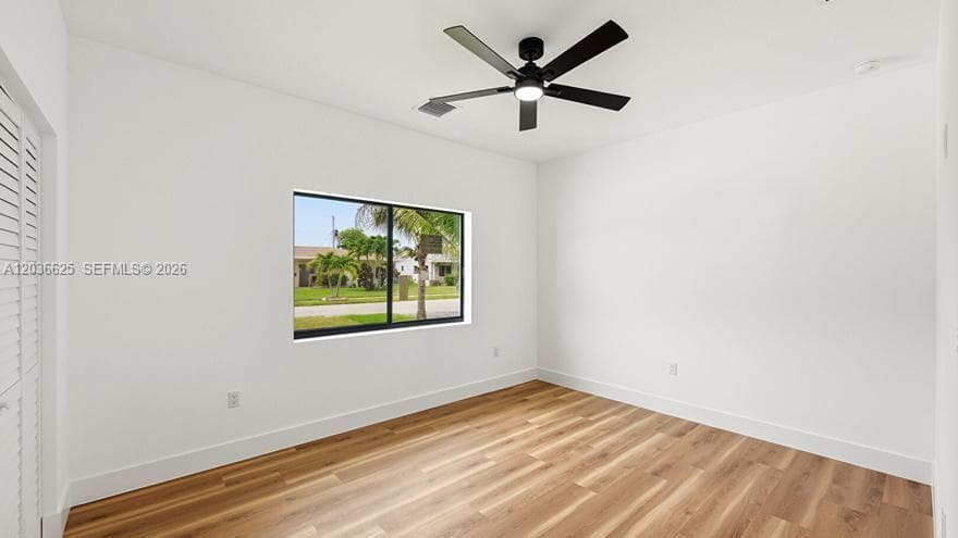 1140 NE 201st Ter photo 26