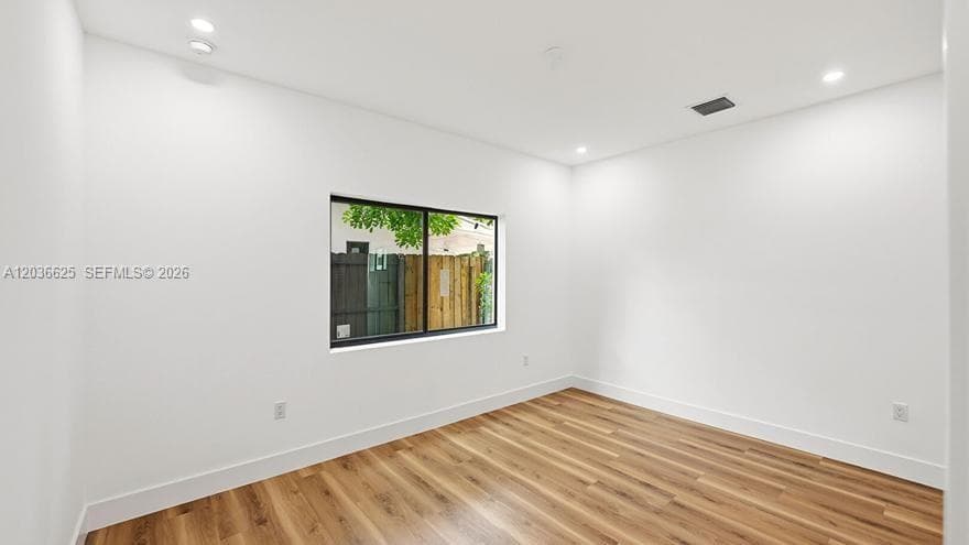 1140 NE 201st Ter photo 22