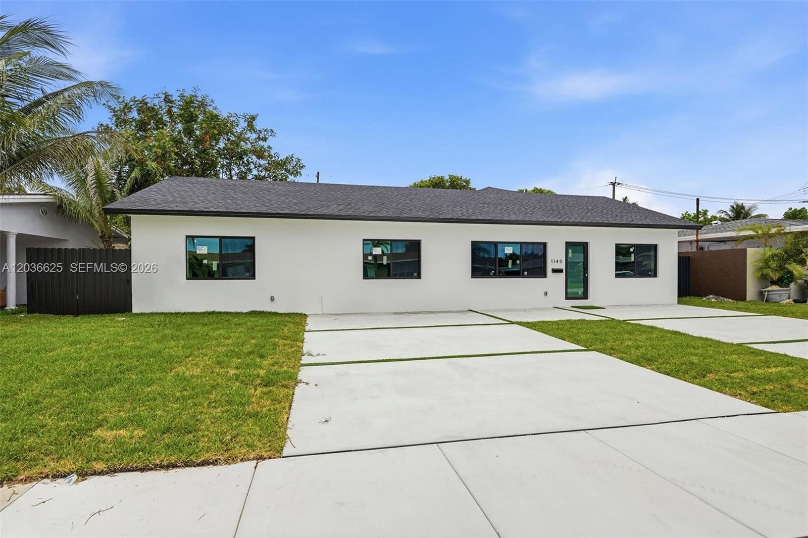 1140 NE 201st Ter photo 3