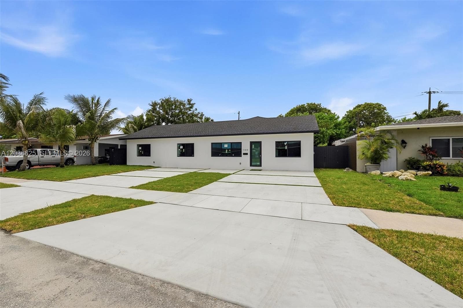 1140 NE 201st Ter photo 1