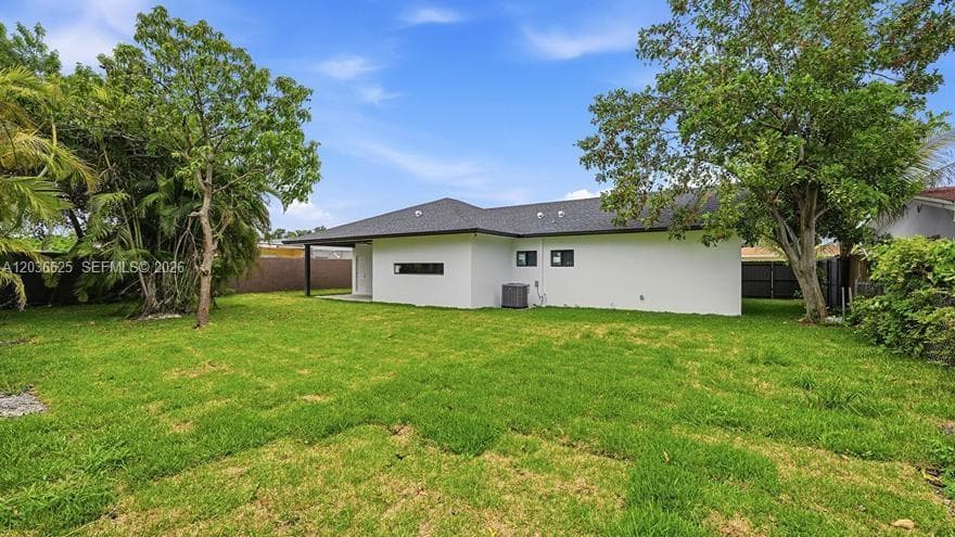 1140 NE 201st Ter photo 30