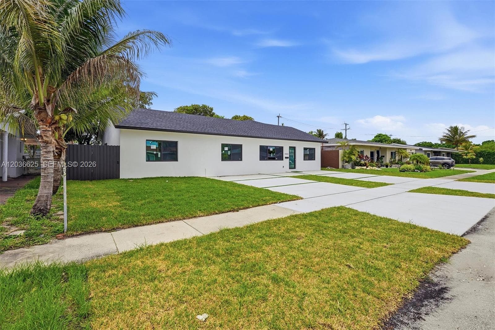 1140 NE 201st Ter photo 4