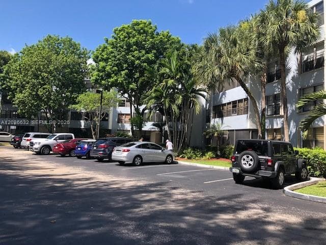 KENDALL GATE CONDO · #316 in Miami - Photo 8
