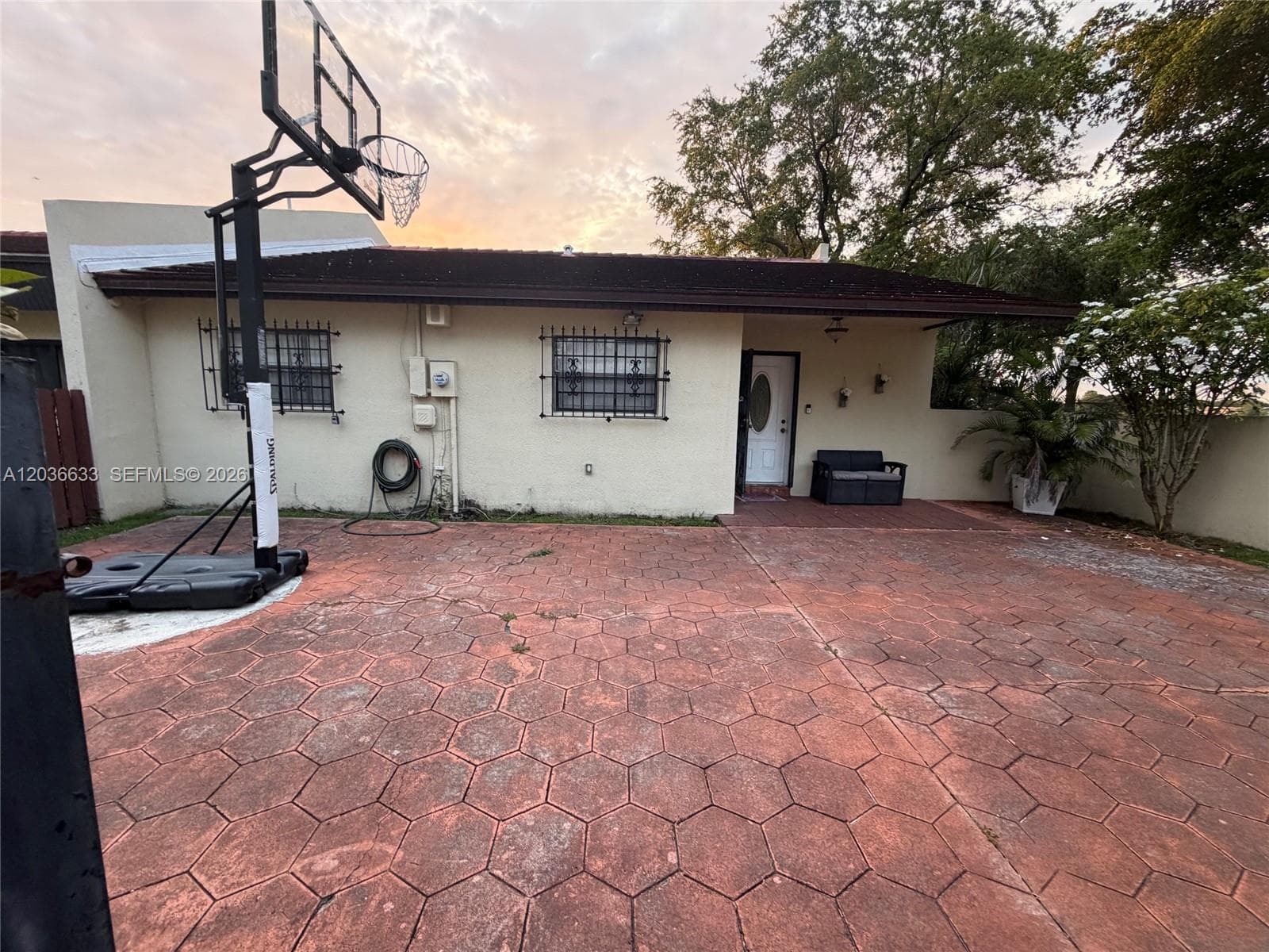 GROVES VILLAS · #5801 in Miami - Photo 1