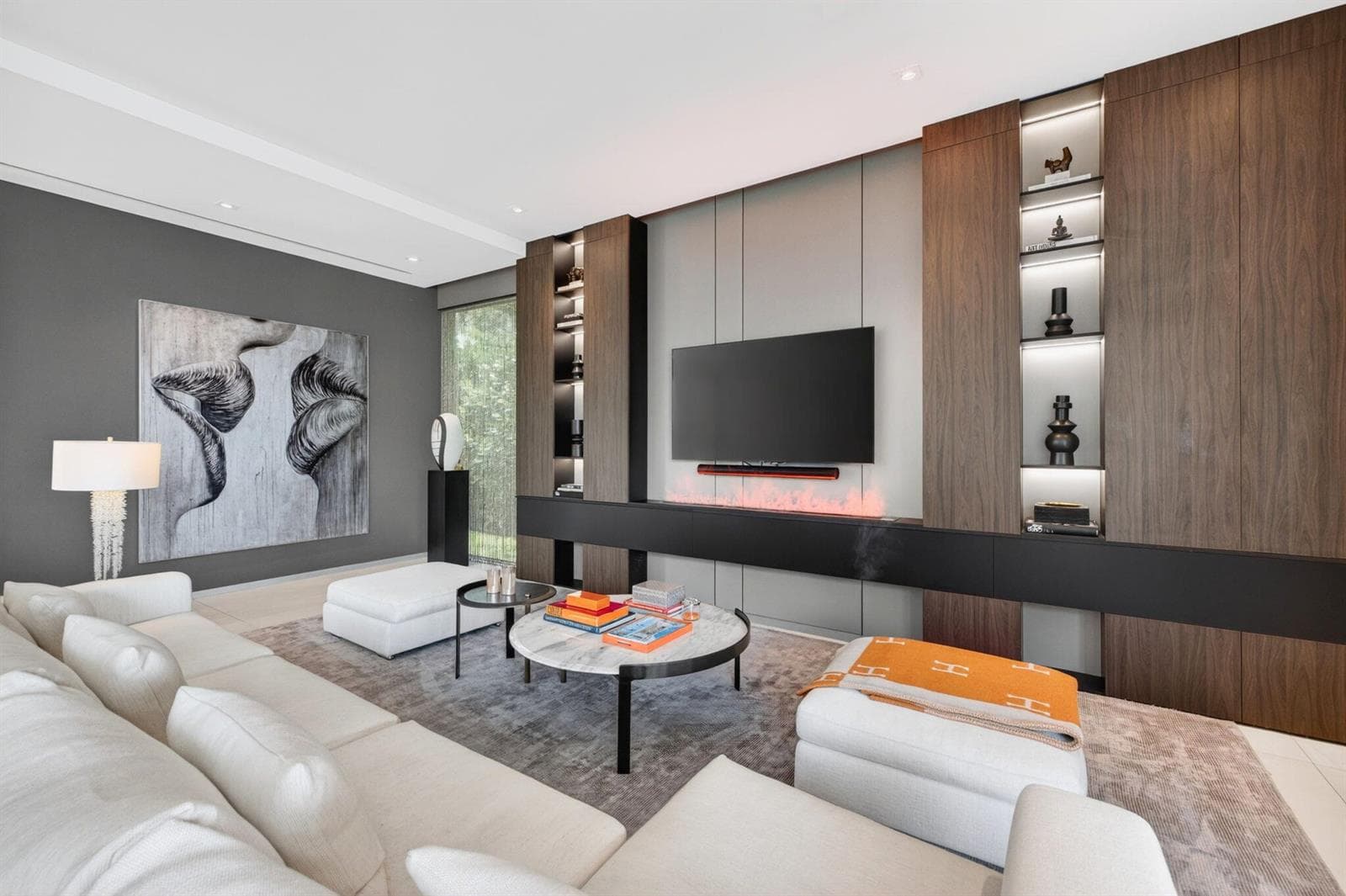 026 - Family Room with Built-Ins