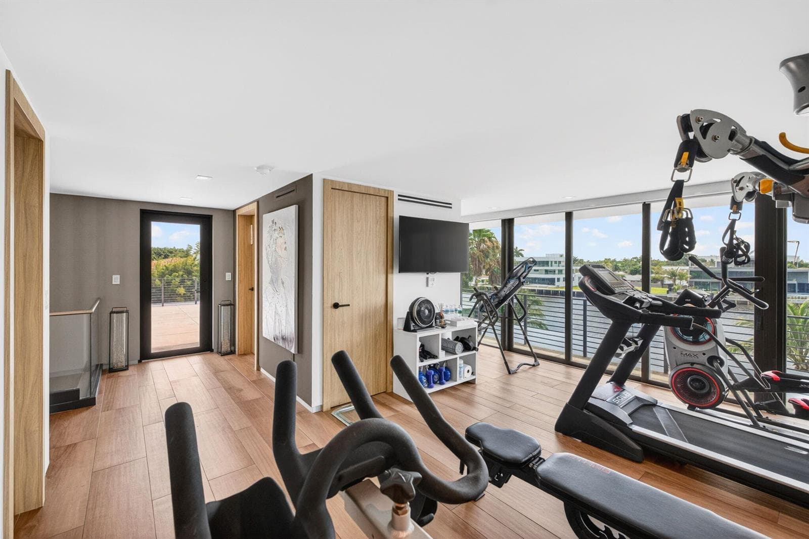 090 - Fitness Studio Equipment View