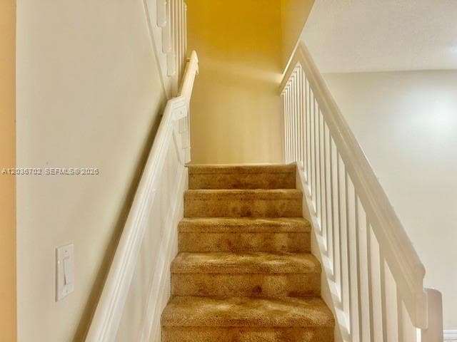 568 NE 35th Ave photo 12