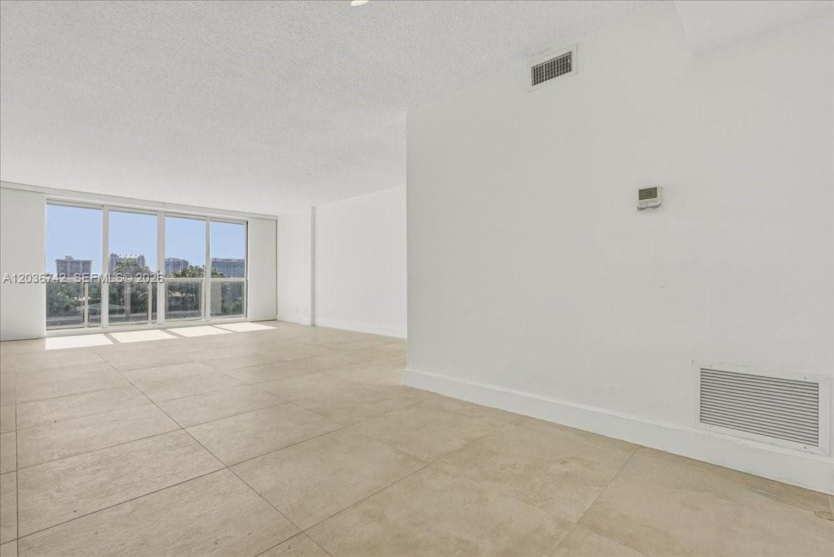 LONDON TOWERS · #404S in Bay Harbor Islands - Photo 11