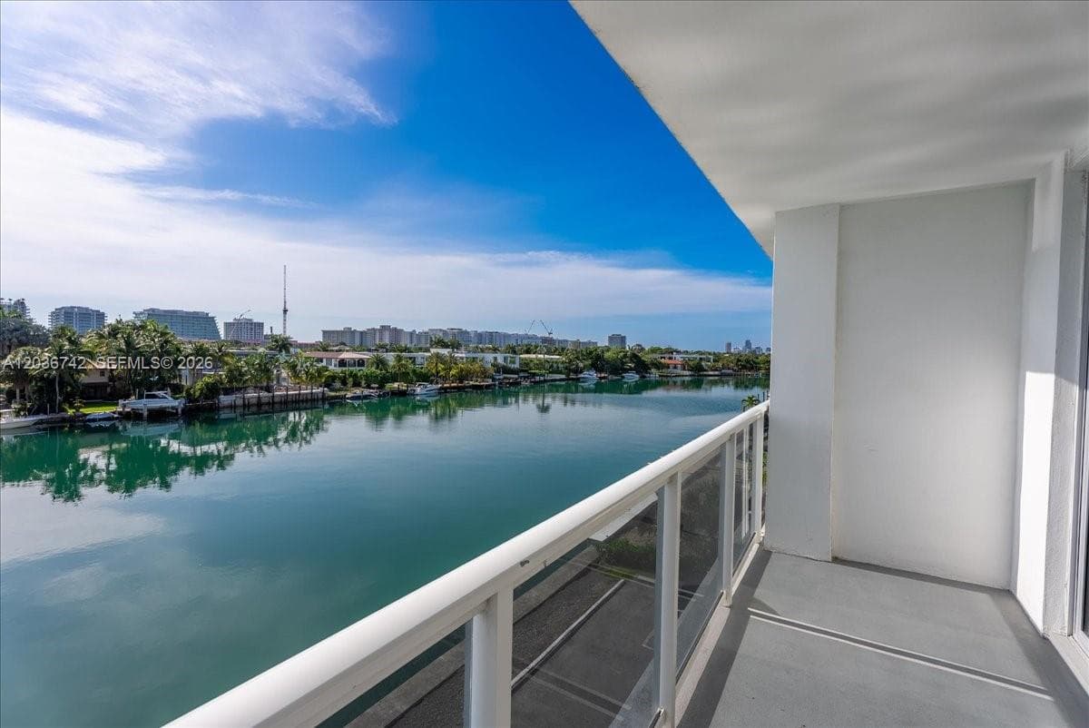 LONDON TOWERS · #404S in Bay Harbor Islands - Photo 8