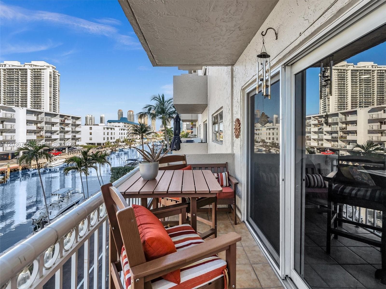 BAYVIEW POINT SOUTH · #301 - DOCK INCLUDED in North Miami Beach - Photo 2