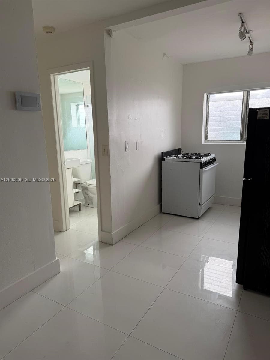 BUFFERD CONDO · #4 in Miami Beach - Photo 12