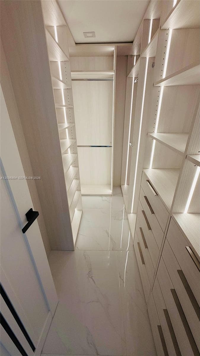 WINSTON TOWER 300 CONDO · #1612 in Sunny Isles Beach - Photo 10