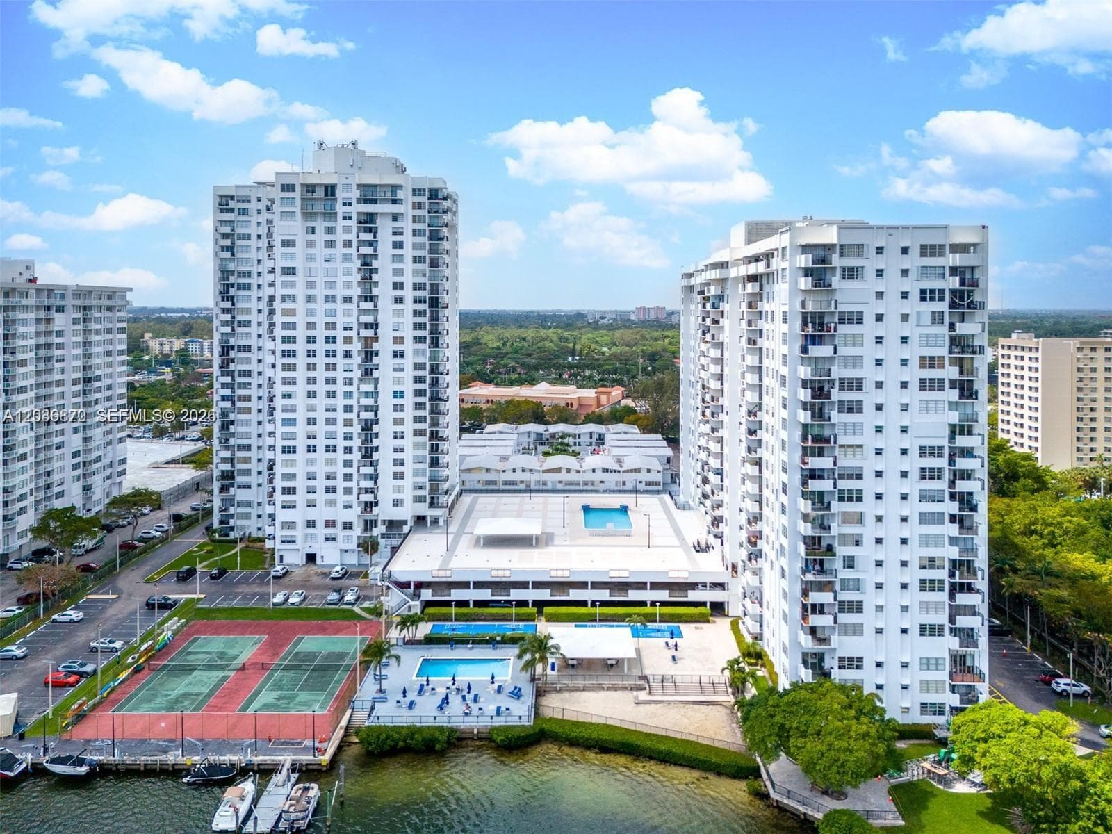 COMMODORE PLAZA CONDO · #2009 in Aventura - Photo 27