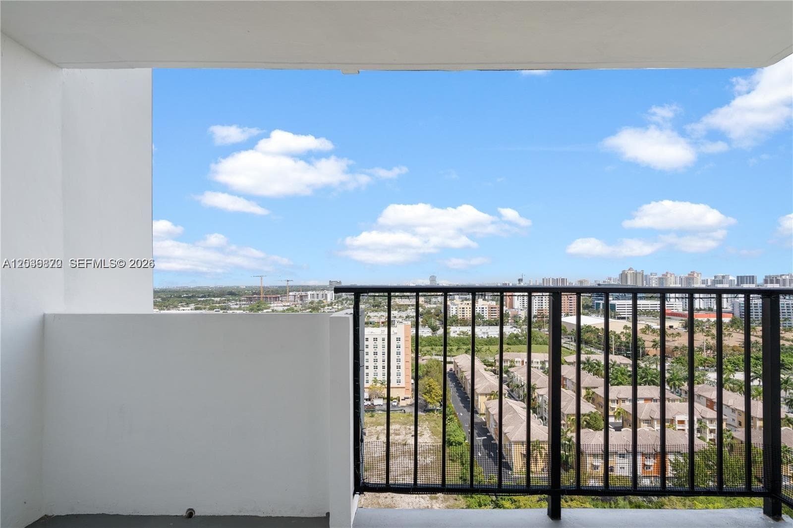 COMMODORE PLAZA CONDO · #2009 in Aventura - Photo 18