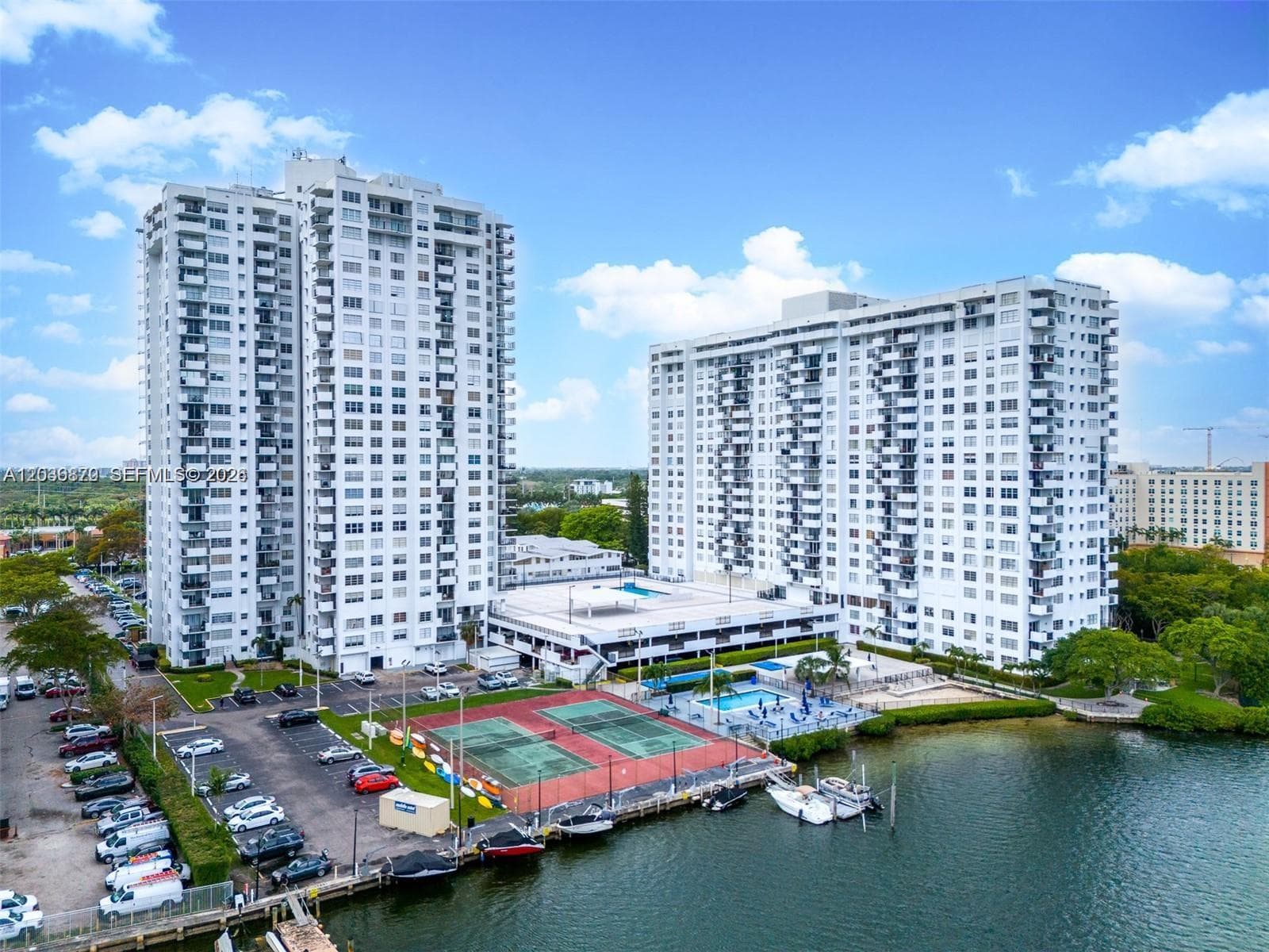 COMMODORE PLAZA CONDO · #2009 in Aventura - Photo 25