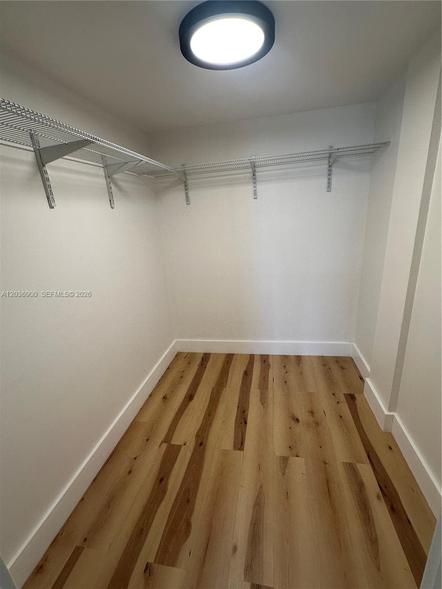 SAMARI LAKE EAST CONDO · #1158 in Hialeah Gardens - Photo 5