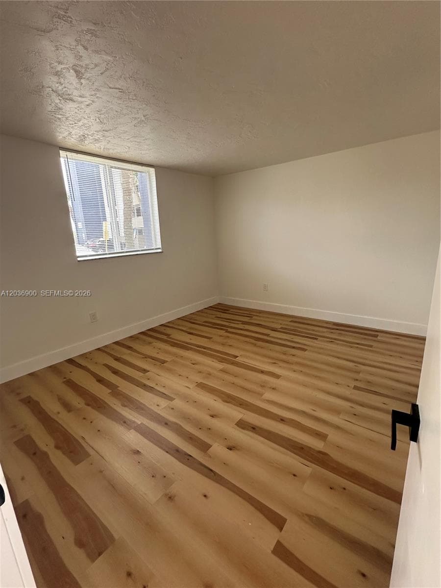 SAMARI LAKE EAST CONDO · #1158 in Hialeah Gardens - Photo 4
