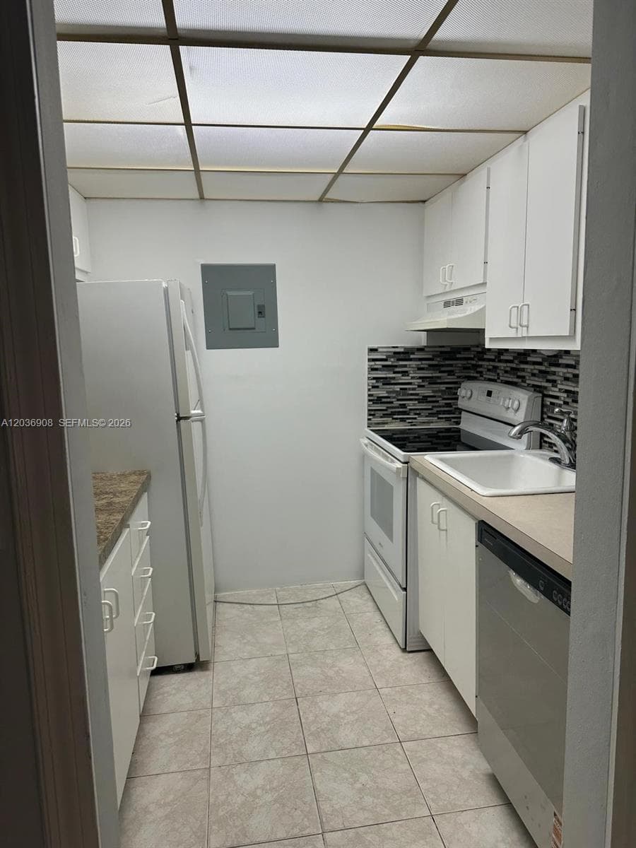TOWN COLONY CONDO · #47A in Hollywood - Photo 23
