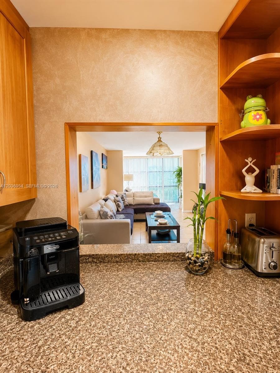 OCEANVIEW PARK CONDO · #505 in Hallandale Beach - Photo 5