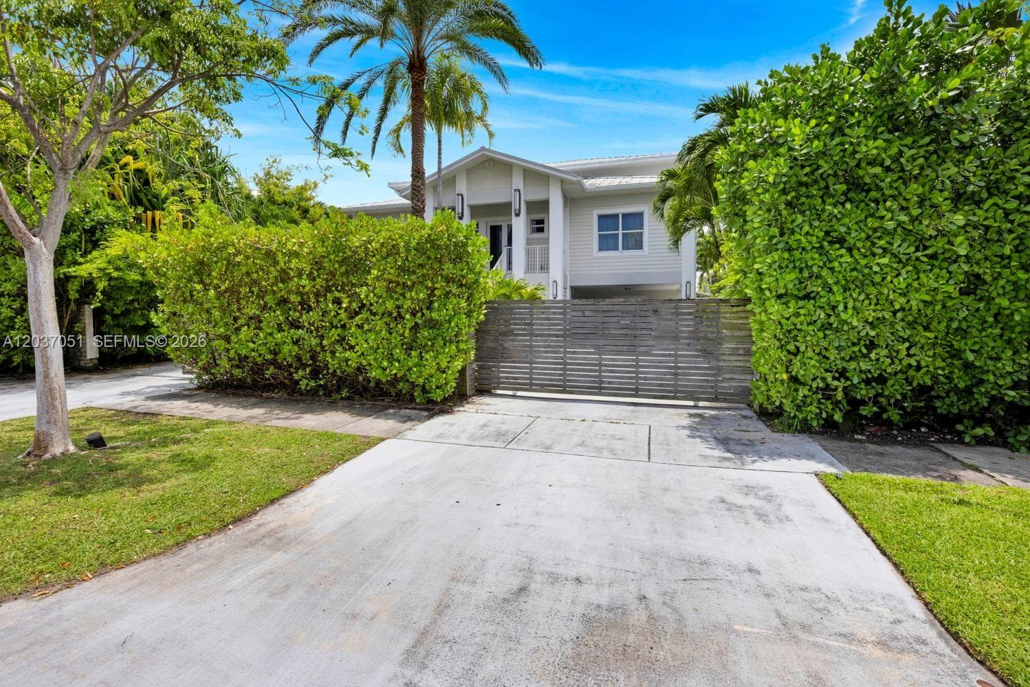 1076 NE Little River Dr photo 35