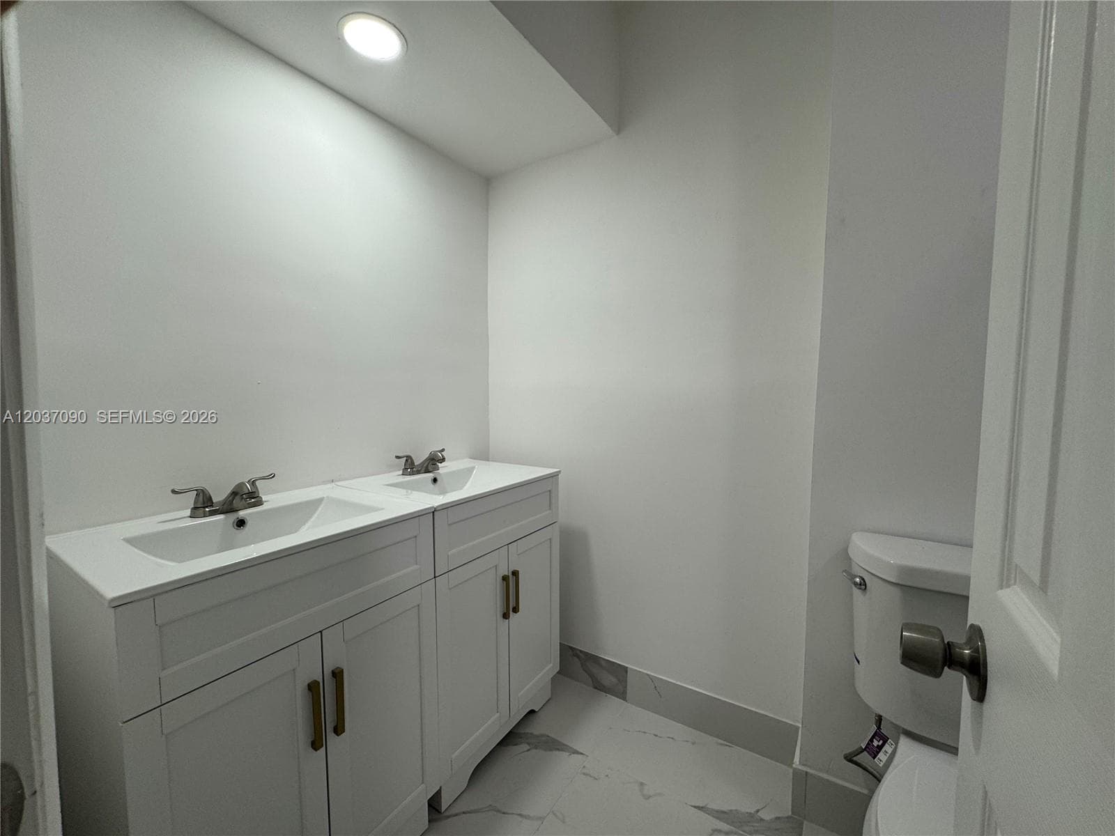 Coastal Garden Condo · #211 in Hallandale Beach - Photo 26