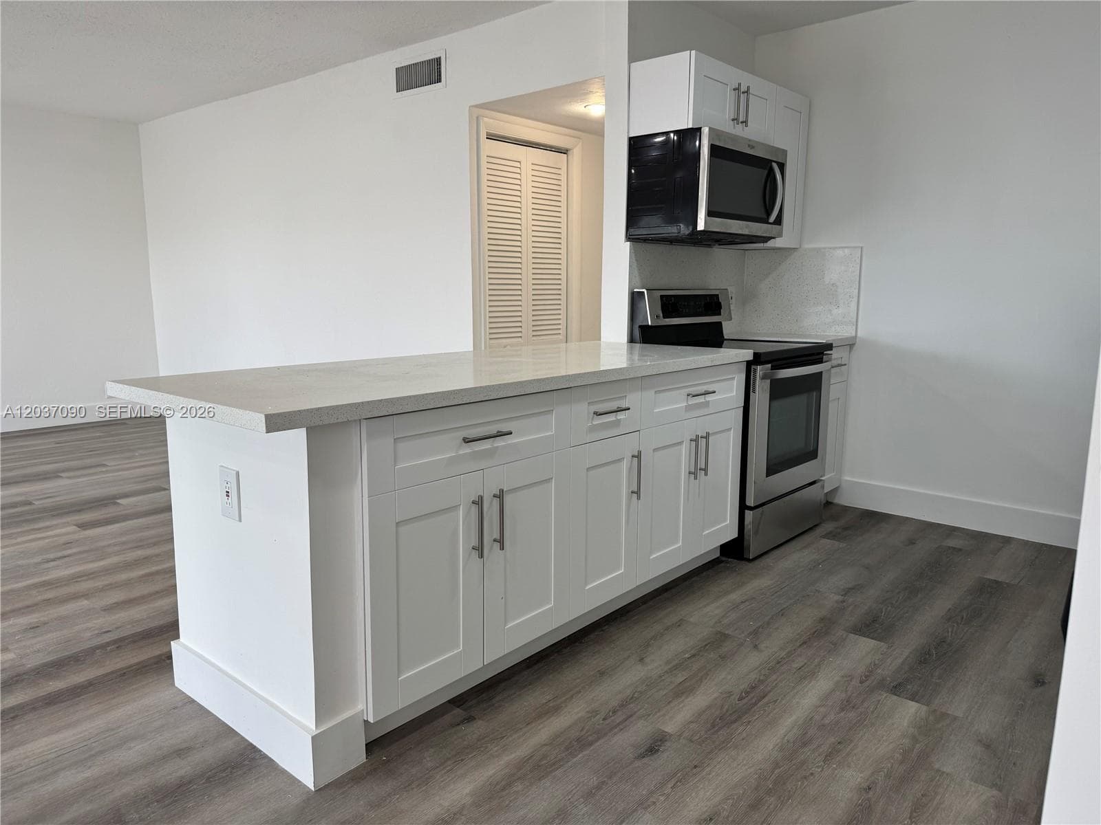 Coastal Garden Condo · #211 in Hallandale Beach - Photo 7