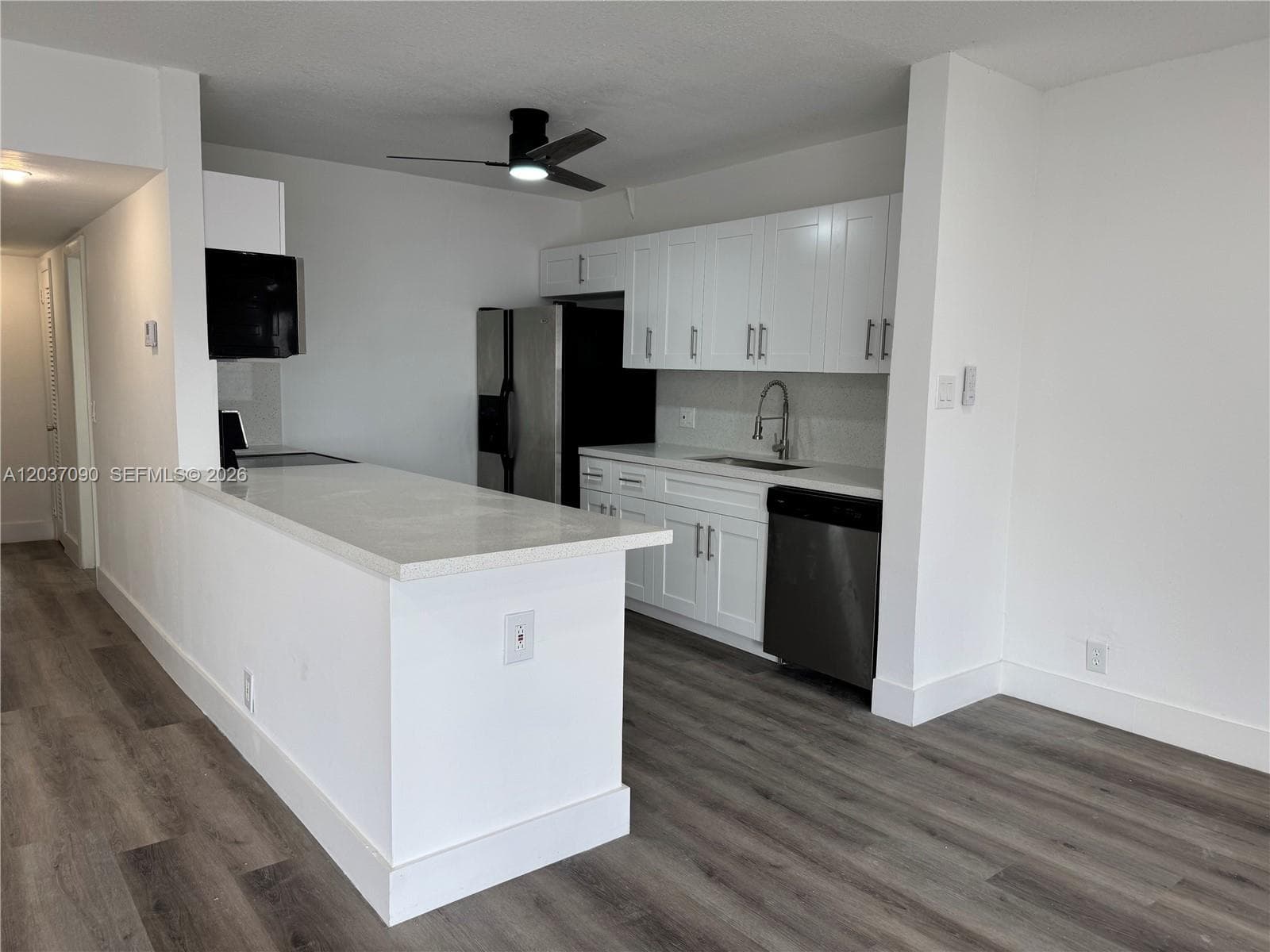 Coastal Garden Condo · #211 in Hallandale Beach - Photo 5